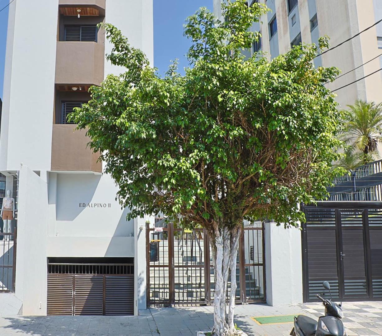 Apto A 500 Metros Da Praia Da Enseada Guarujá Exterior photo